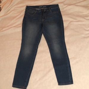 Old Navy Rockstar MidRise jeans. Size 12.